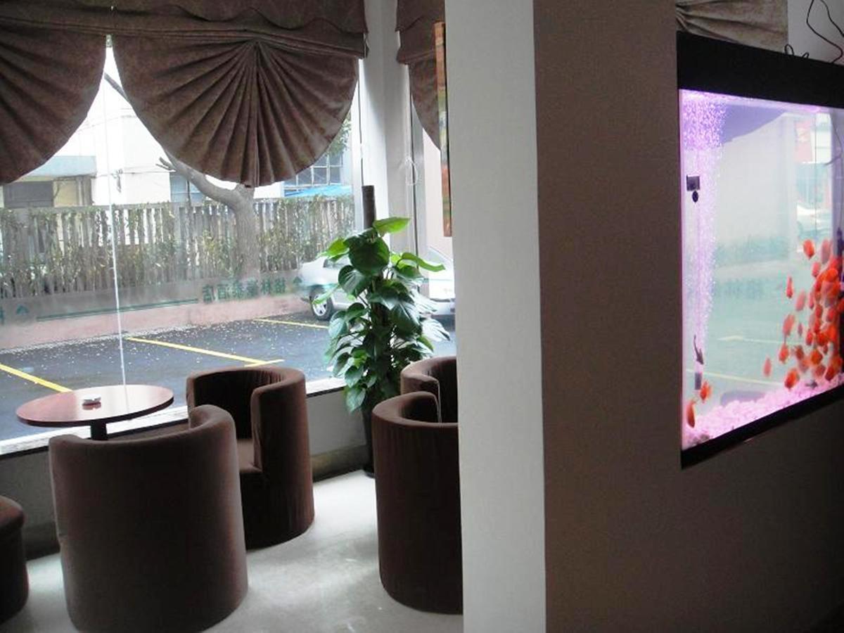 Greentree Inn Shanghai Pudong Airport Huaxia East Road Railway Station Shell Hotel Bagian luar foto