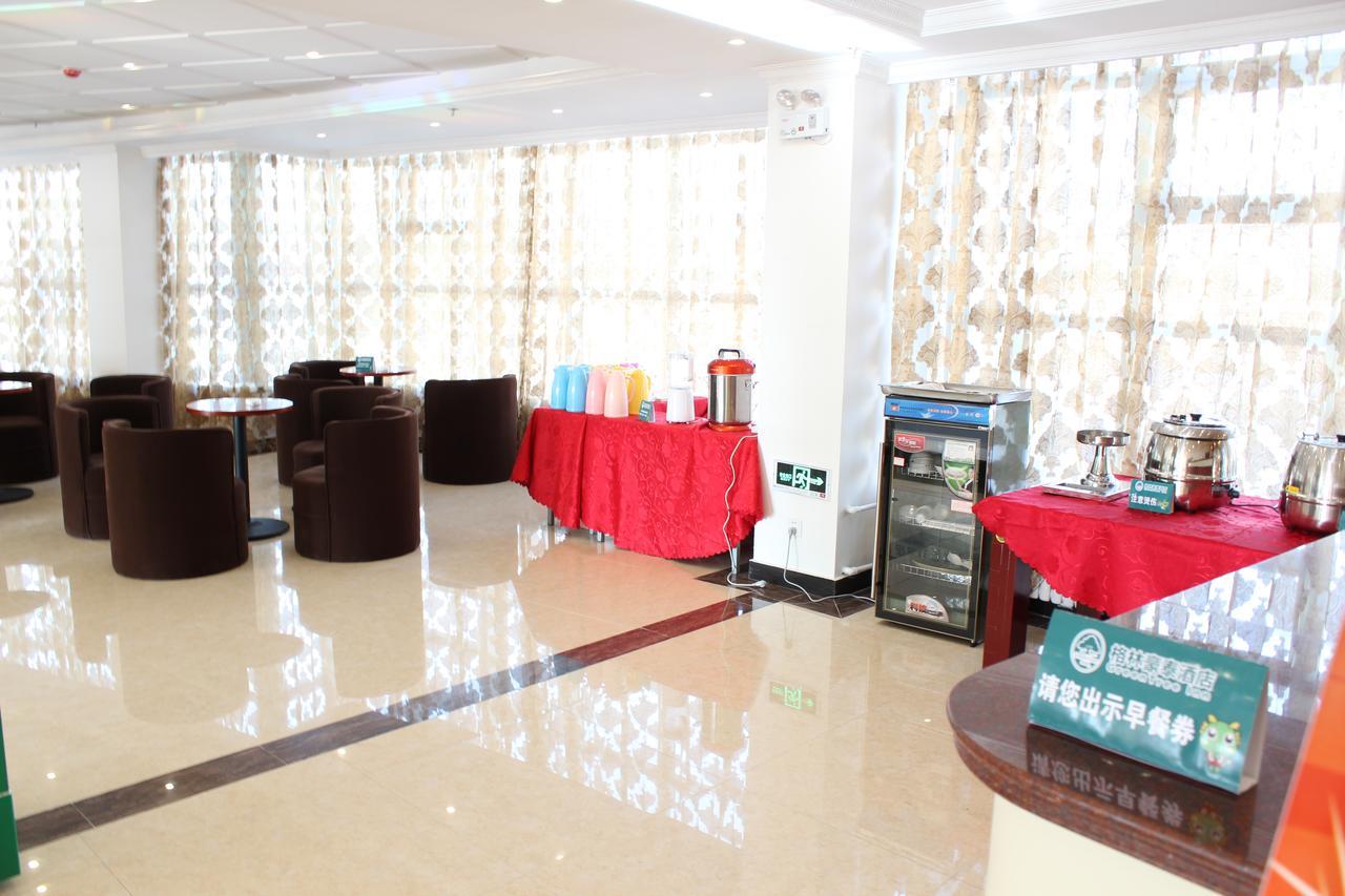 Greentree Inn Shanghai Pudong Airport Huaxia East Road Railway Station Shell Hotel Bagian luar foto