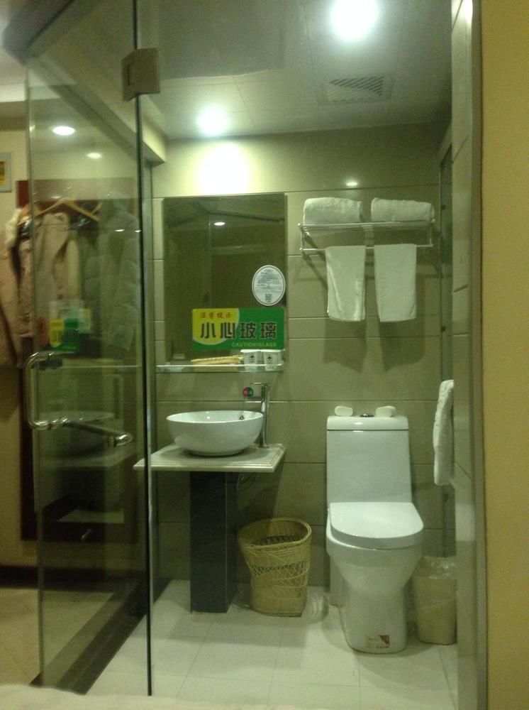 Greentree Inn Shanghai Pudong Airport Huaxia East Road Railway Station Shell Hotel Bagian luar foto