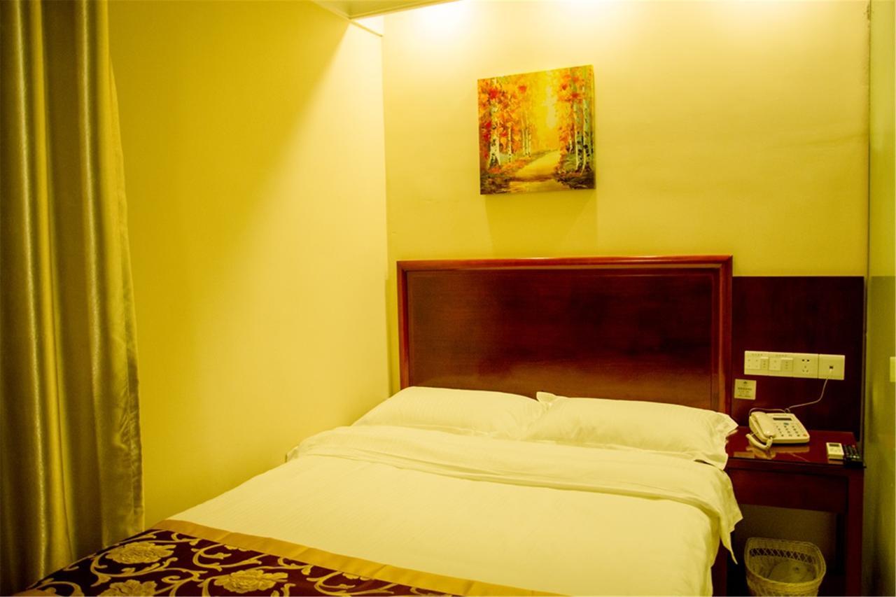 Greentree Inn Shanghai Pudong Airport Huaxia East Road Railway Station Shell Hotel Bagian luar foto